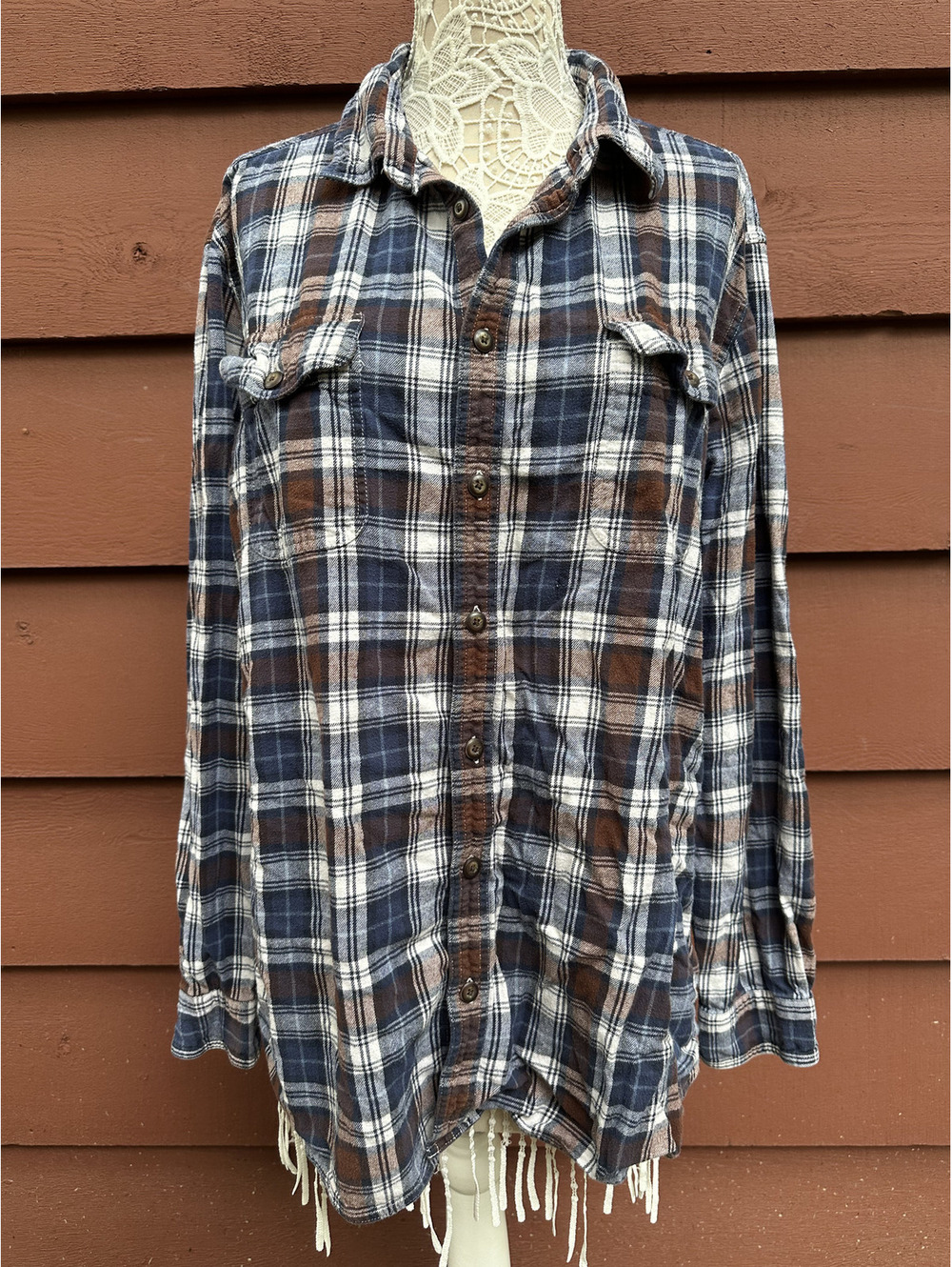 Sonoma Life + Style Plaid Button Up Shirt in Navy Blue Brown Cream Casual Boho